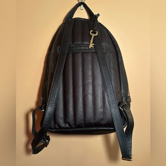 fossil mini backpack - Picture 3 of 8